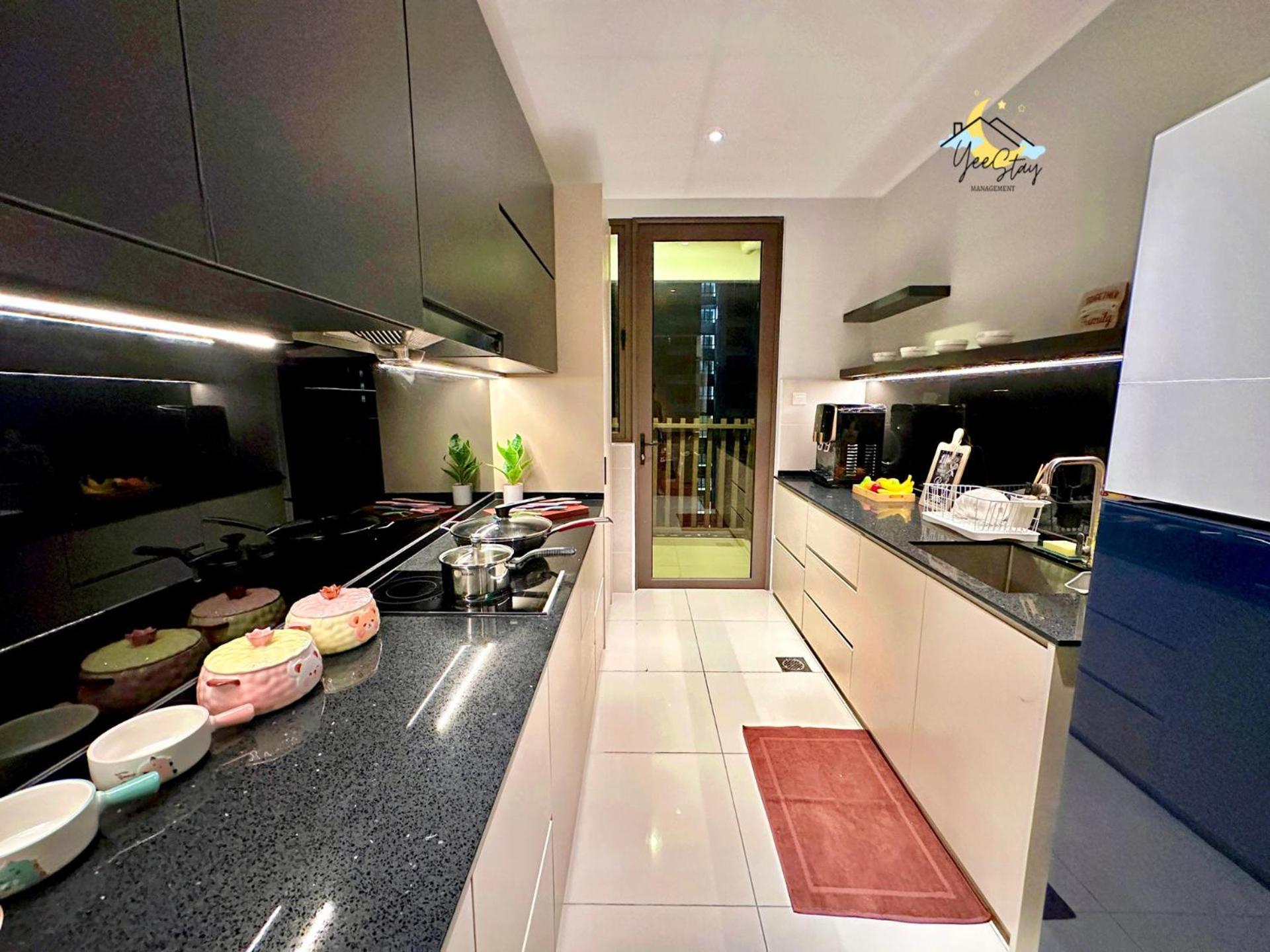 Seaview Poolview Cityview Baliresidence Video Game 5Minjonker Malacca Екстериор снимка